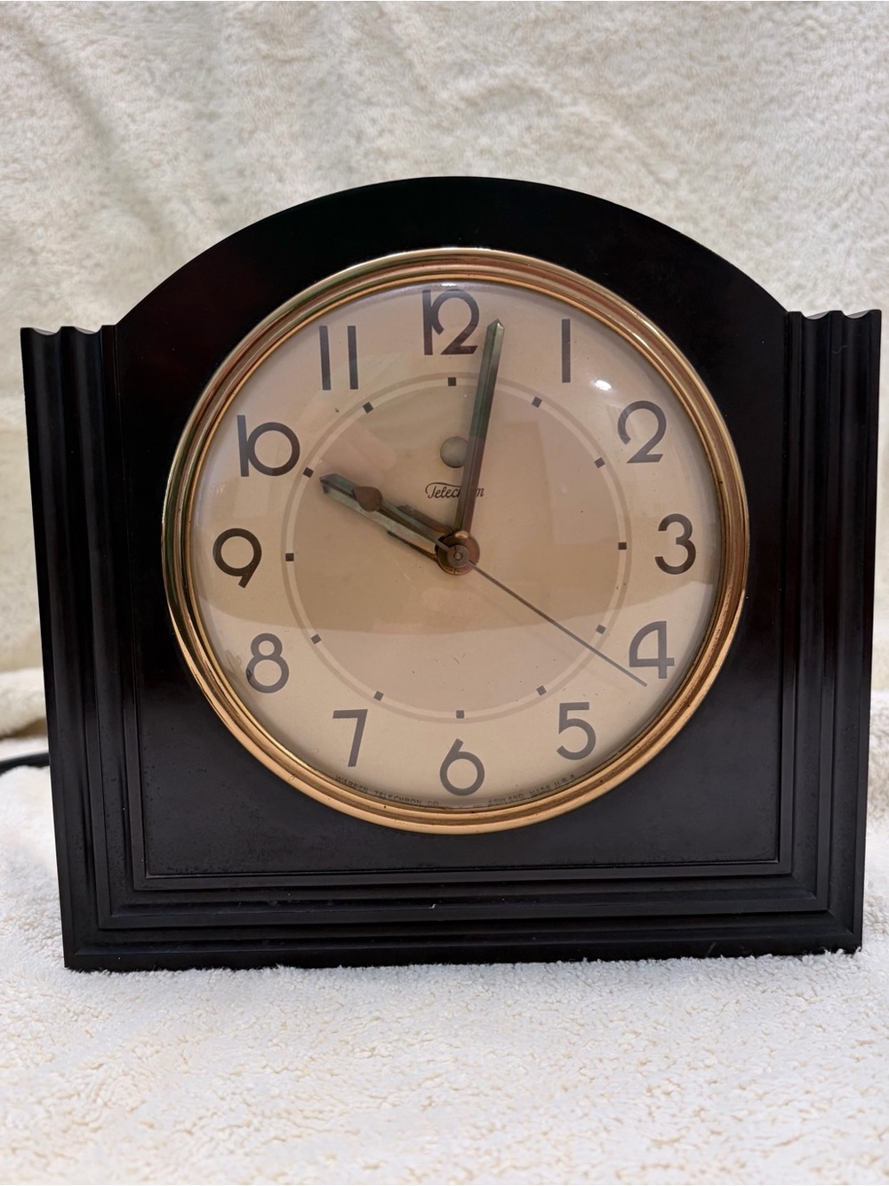 Vintage Warren Telechron model 4H93 electric mantle clock